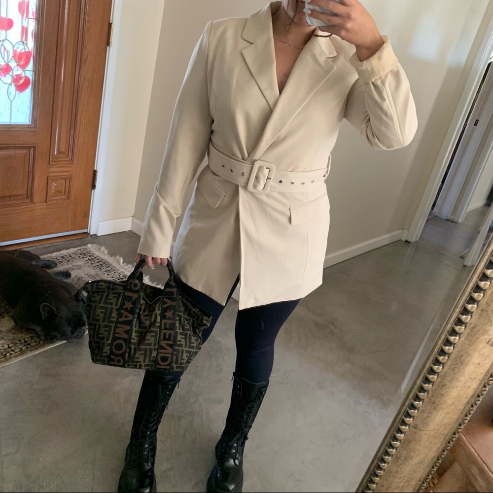 Beige Blazer - image 3